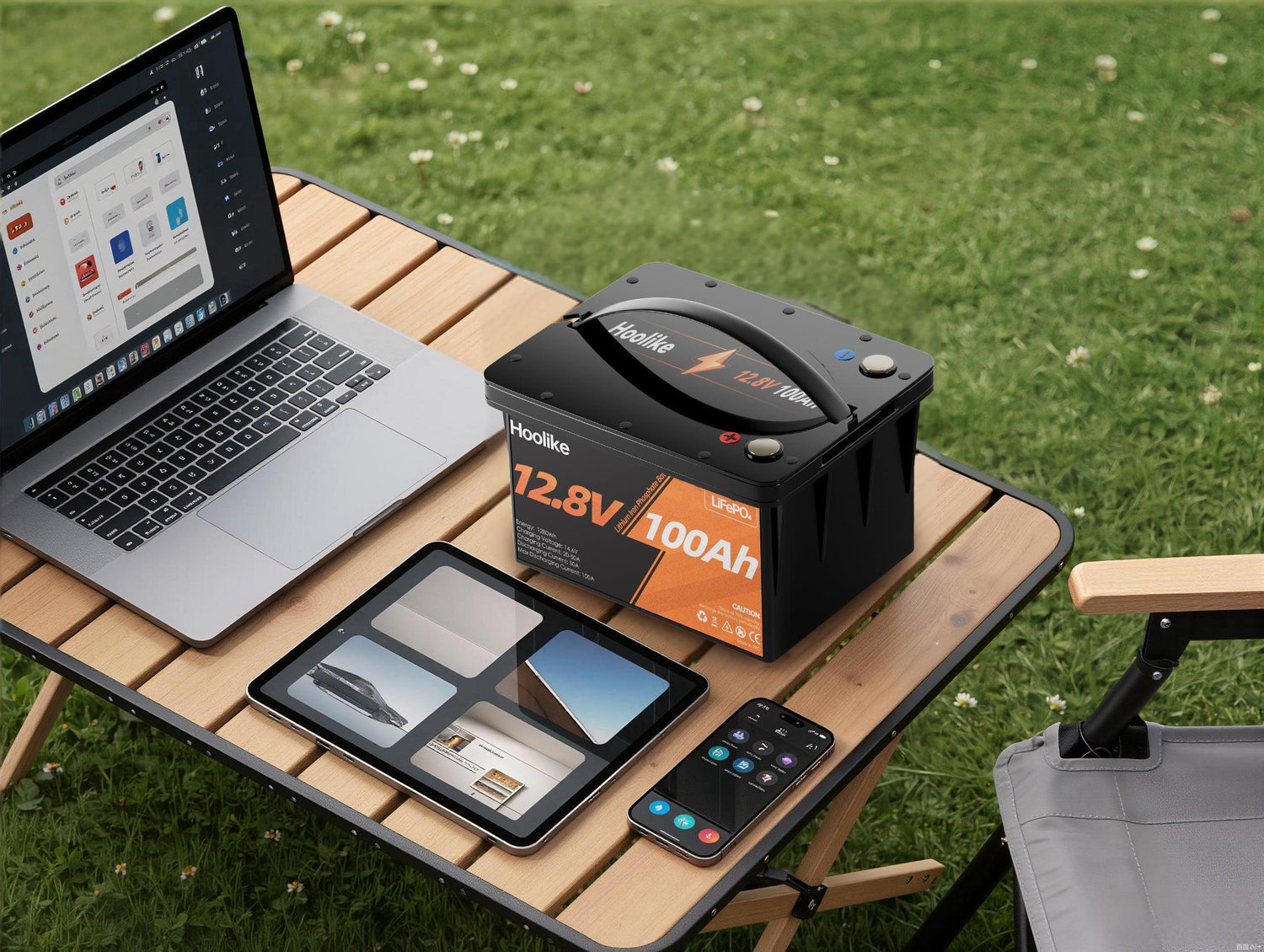 Hoolike 12V100Ah Bluetooth battery can connect to phone, pad, computer.